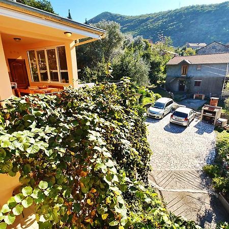 Apartment Rita Tivat Exterior foto